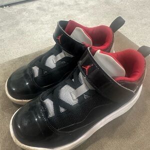 Nike Kids Black and Red Sneakers